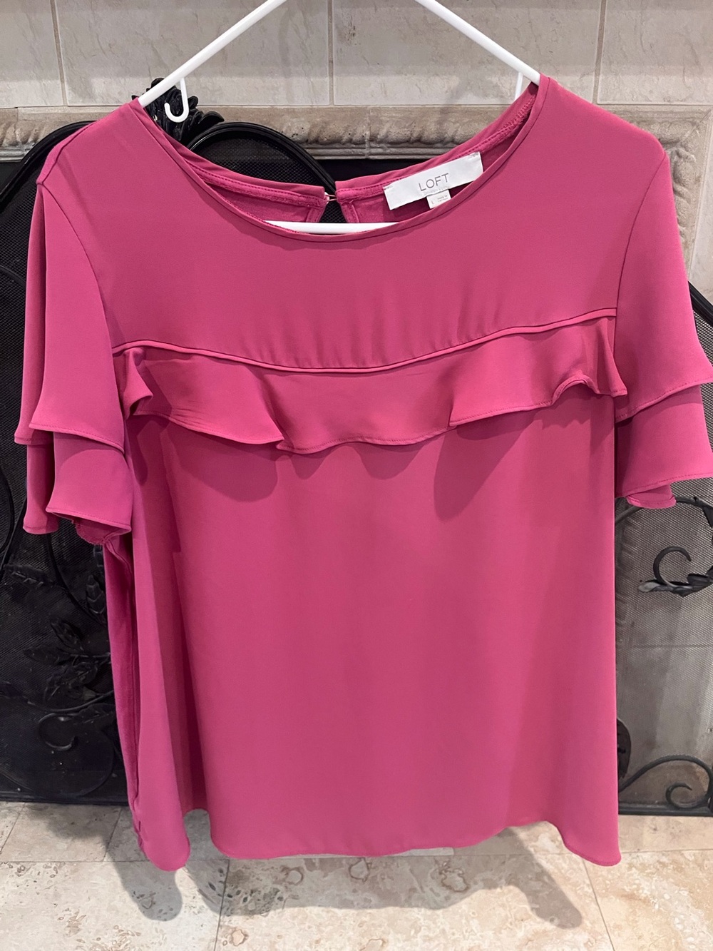 Women’s LOFT Pink Ruffle Short-Sleeve Blouse SIZE L
